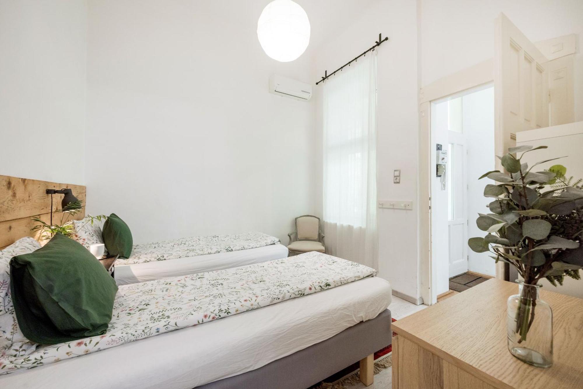 Charming And Unique Apartment With Balcony By The Great Synagogue Budapest Exterior foto